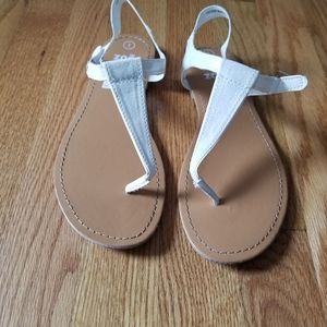 Girls Sz 5 sandals